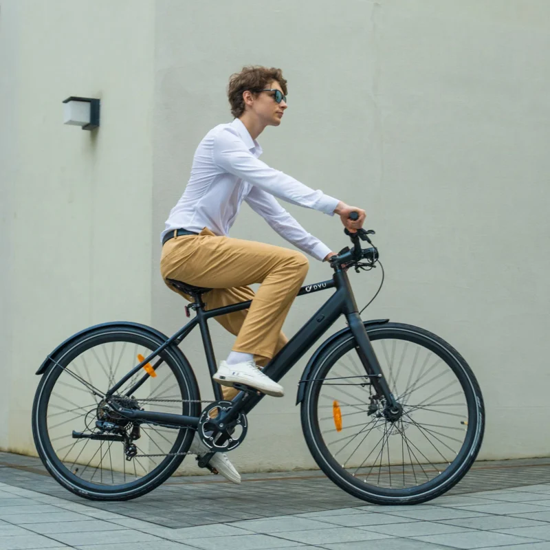 Alternative view of DYU Stroll 1 700C City E-Bike, 250W, 100KM Range