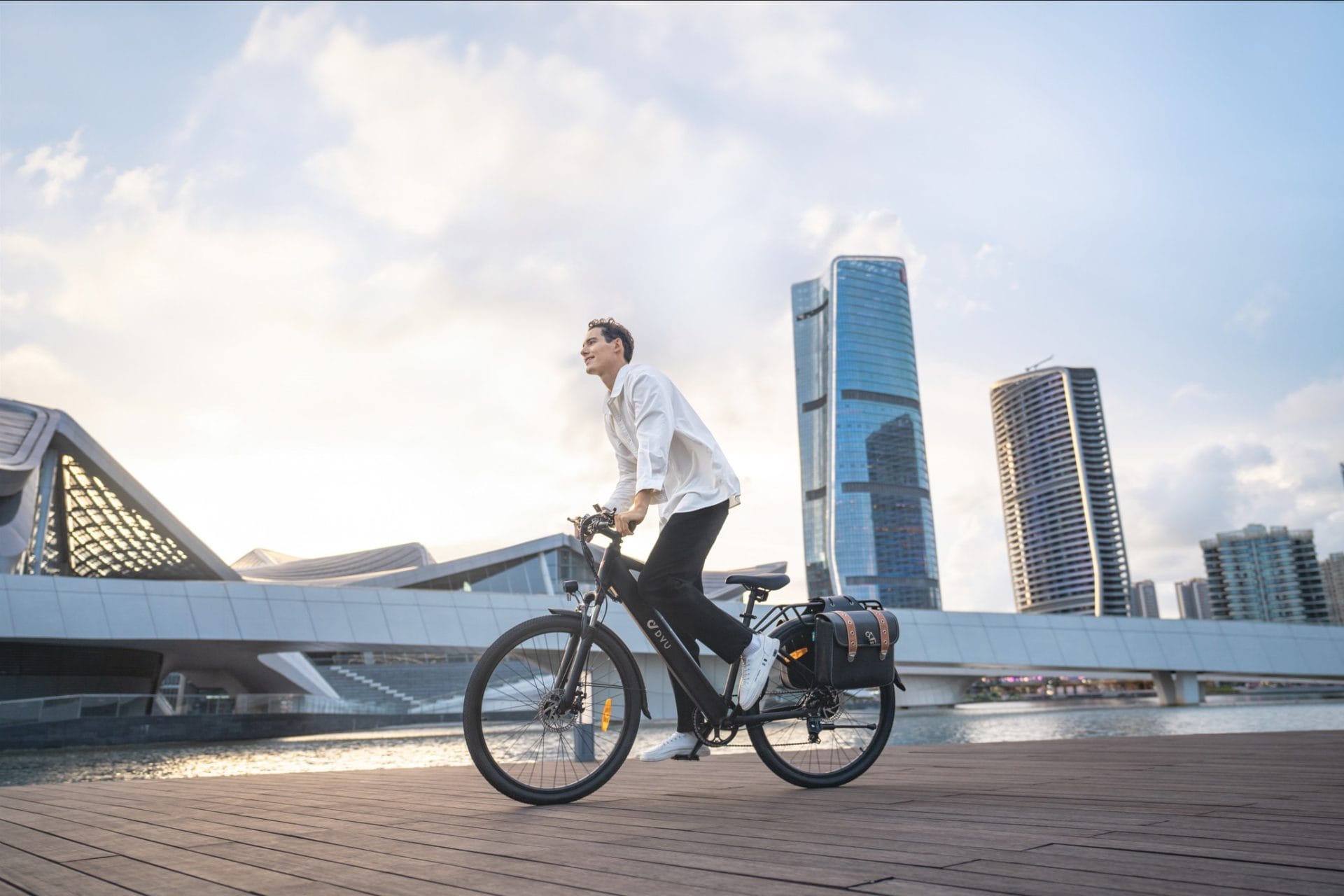 The Eco-Cheat Code: How E-Bikes Slash Your Carbon Footprint More Than Public Transport 4