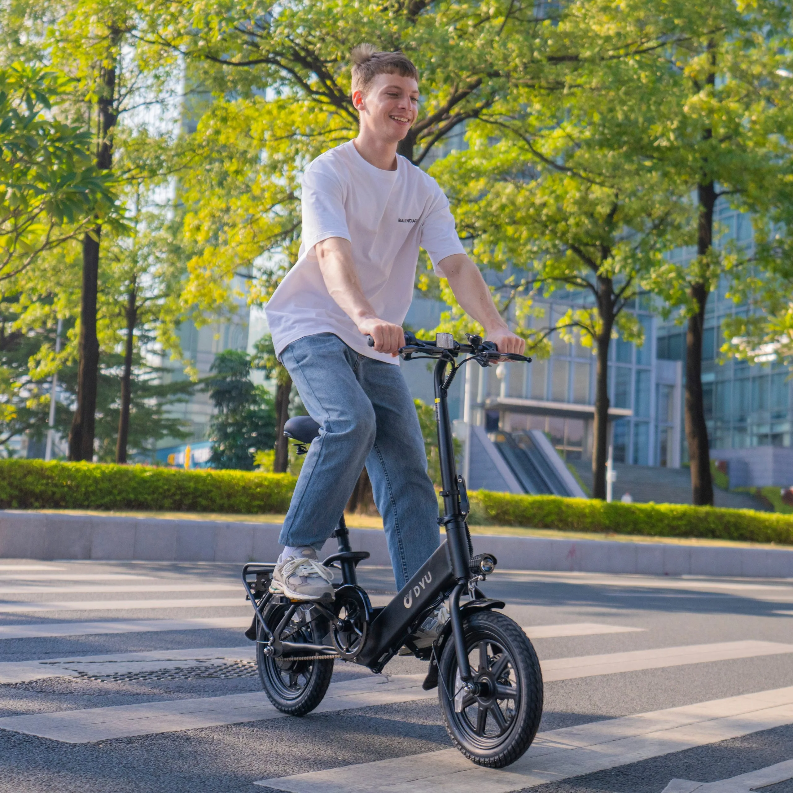 DYU C3 14in Folding E-Bike, 250W, Compact Design 2 DYU C3 14in Folding E-Bike, 250W, Compact Design - Image 2