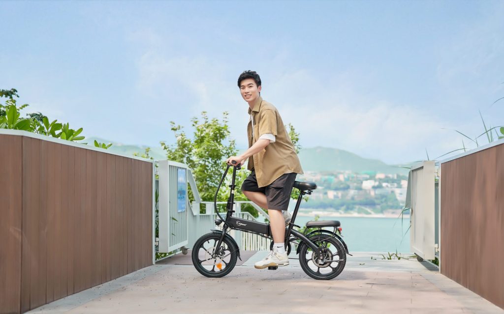 Folding Electric Bikes: The Secret Gadgets That Turn Your Commute into a Fun Ride! 18