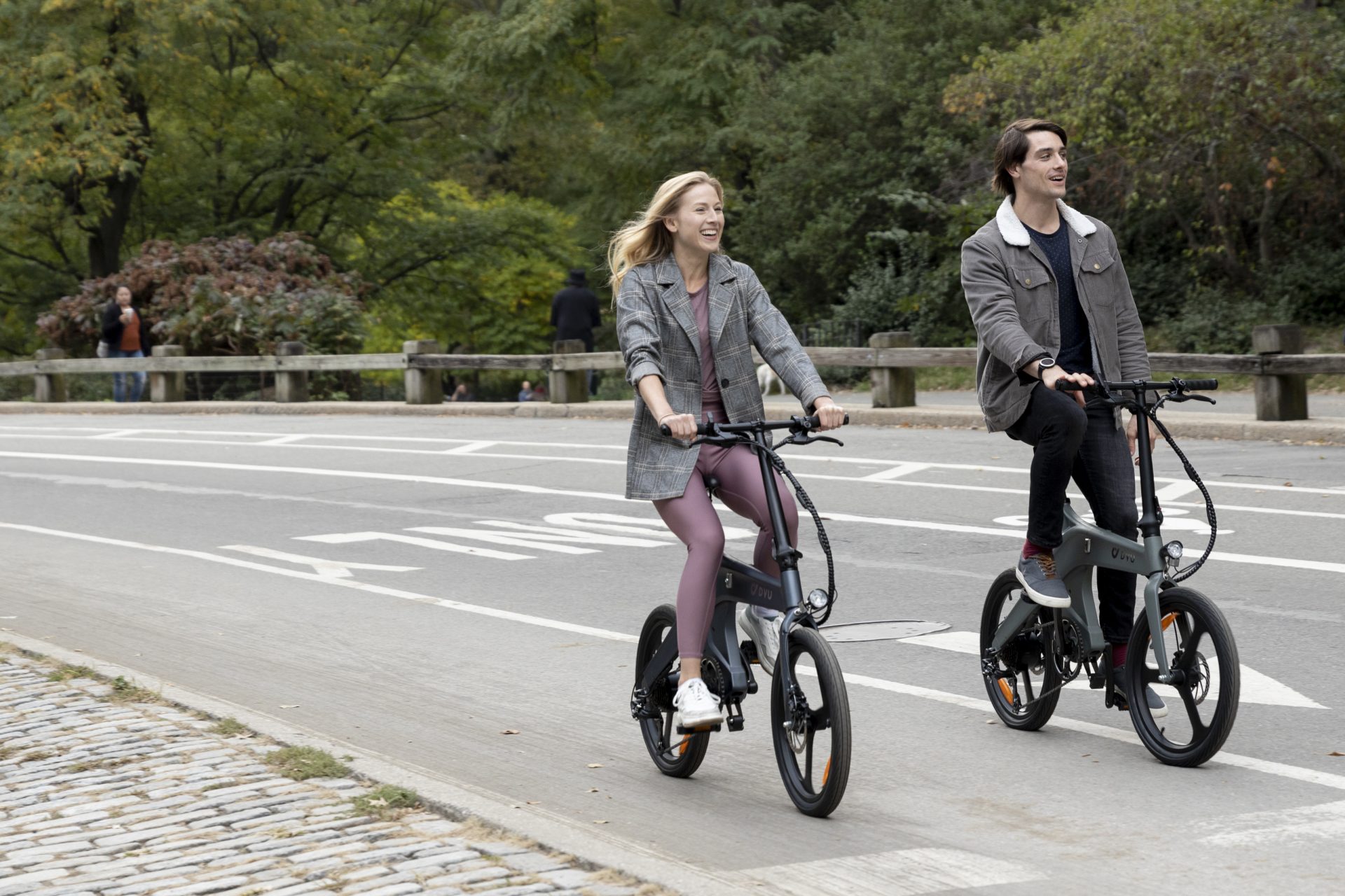 Buy Electric Bike for Minimalist Commuting: Ditch Car Keys, Save Time & Space 4