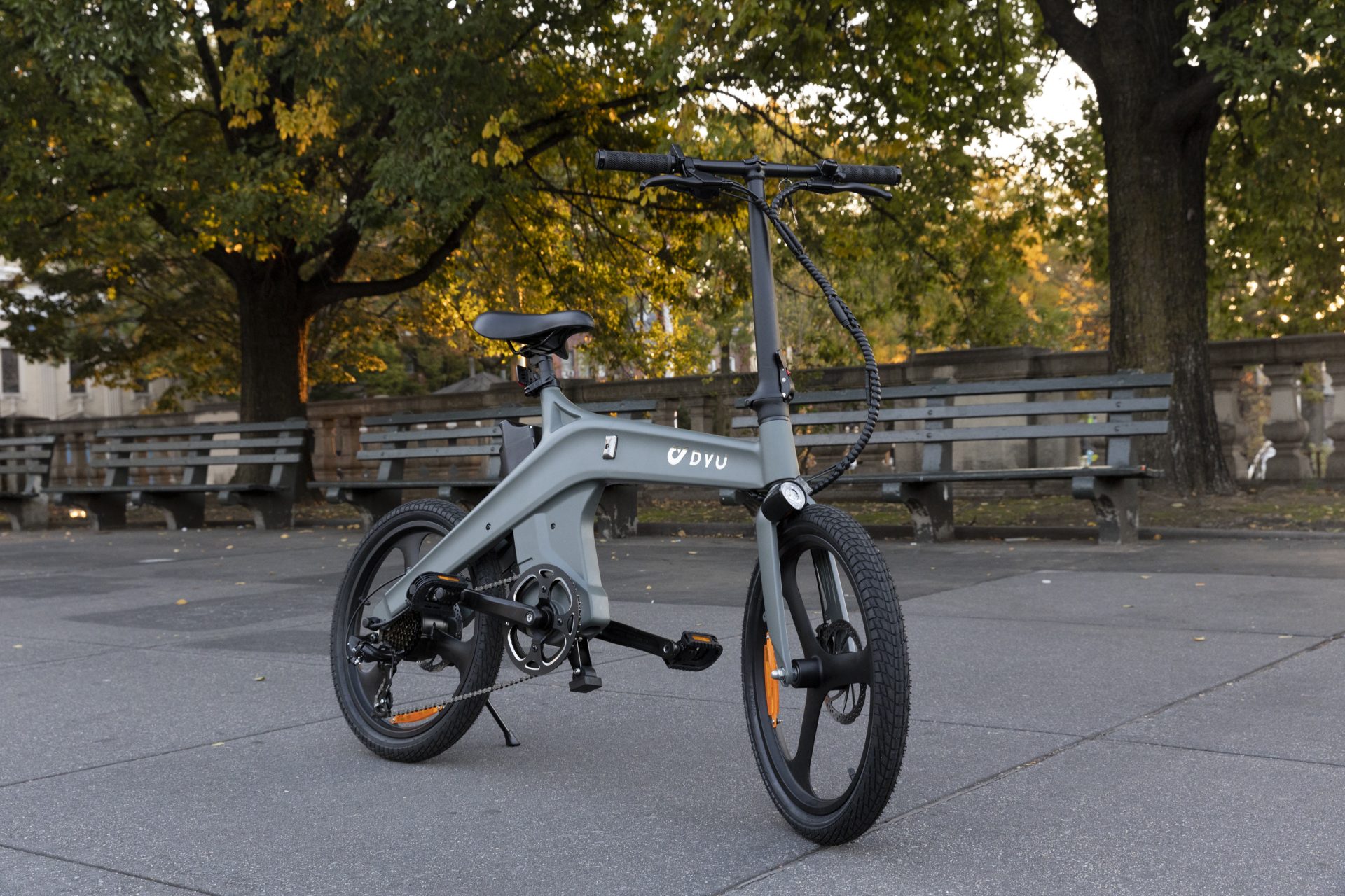 Buy Electric Bike for Minimalist Commuting: Ditch Car Keys, Save Time & Space 6