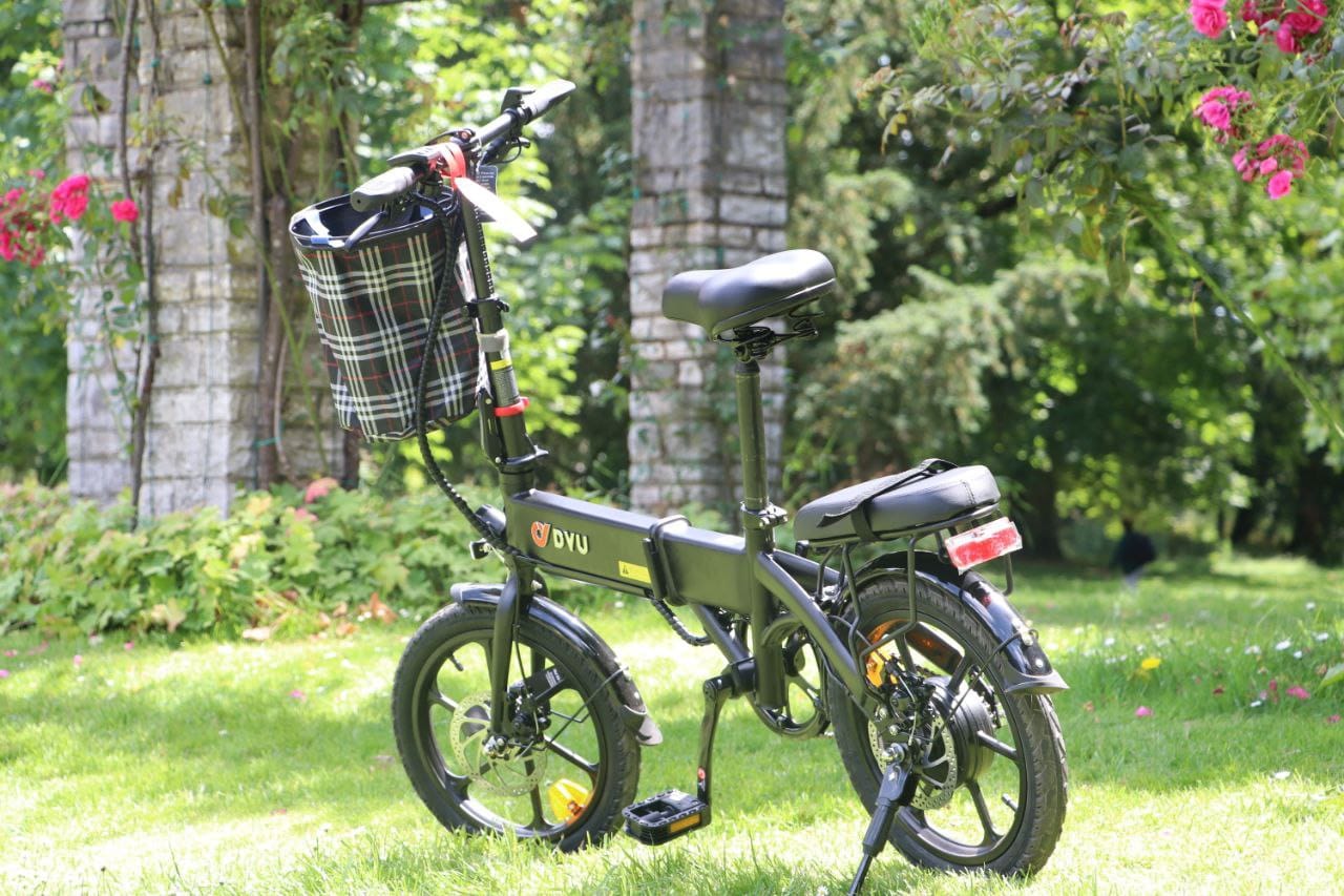 Tired of Traffic Jams? This Foldable Electric Bike Will Revolutionize Your UK Commute! 3