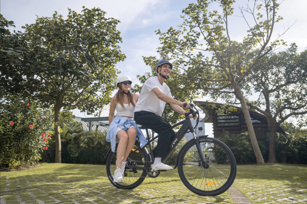 UK Study: 30% Rainy-Day E-Bike Fatality Drop—5 Safety Features Outperform Helmets 29 UK Study: 30% Rainy-Day E-Bike Fatality Drop—5 Safety Features Outperform Helmets 29