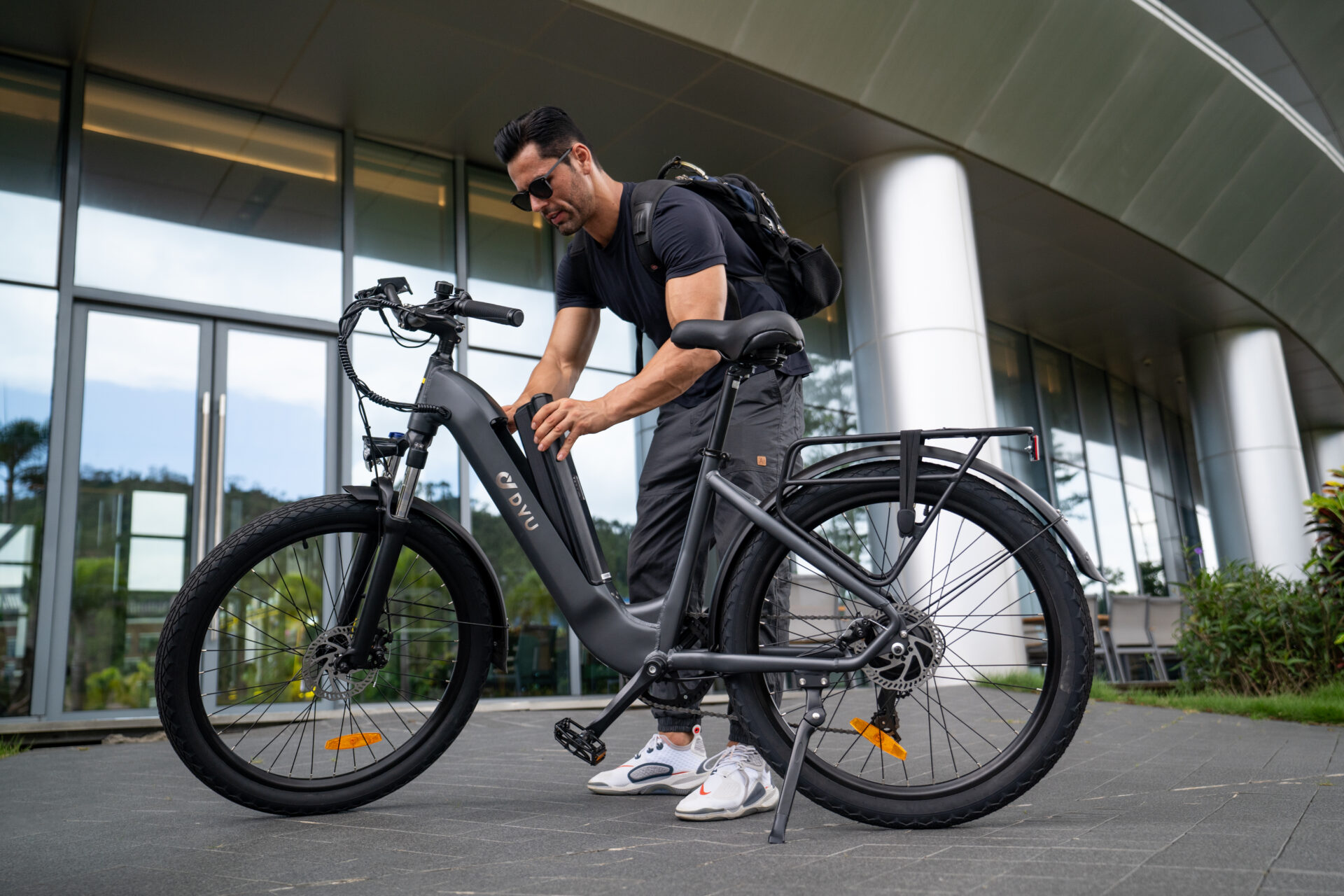 Cyclist in Leeds with e-bike