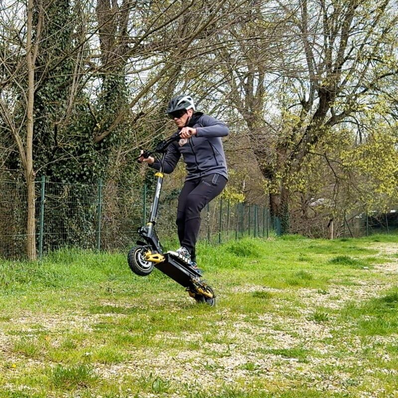 Alternative view of iENYRID ES1 2400W Off-Road Scooter, 60KM