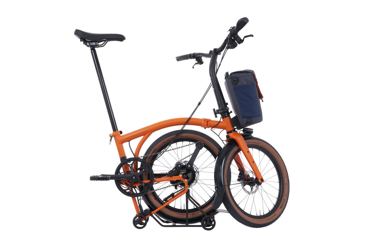Brompton Electric G Line with Roller Frame - 4-Speed Folding E-Bike with Hydraulic Disc Brakes 4 Brompton Electric G Line with Roller Frame - 4-Speed Folding E-Bike with Hydraulic Disc Brakes - Image 4
