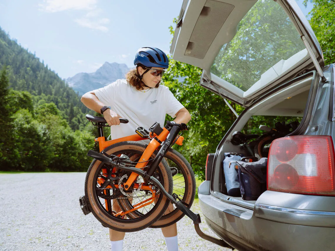 Brompton Electric G Line with Roller Frame - 4-Speed Folding E-Bike with Hydraulic Disc Brakes - Image 8