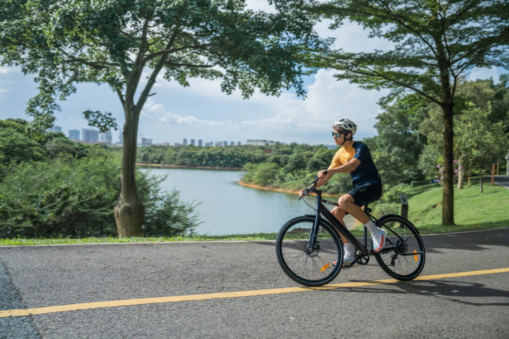 The E-Bike Happiness Effect: How Riding Lowers Stress Better Than Therapy 5 The E-Bike Happiness Effect: How Riding Lowers Stress Better Than Therapy 1