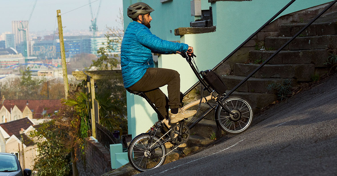 Brompton Electric C Line Explore – 12-Speed Folding E-Bike | 45-Mile Range, Smart Pedal Assist, Compact Design 2 Brompton Electric C Line Explore – 12-Speed Folding E-Bike | 45-Mile Range, Smart Pedal Assist, Compact Design - Image 2