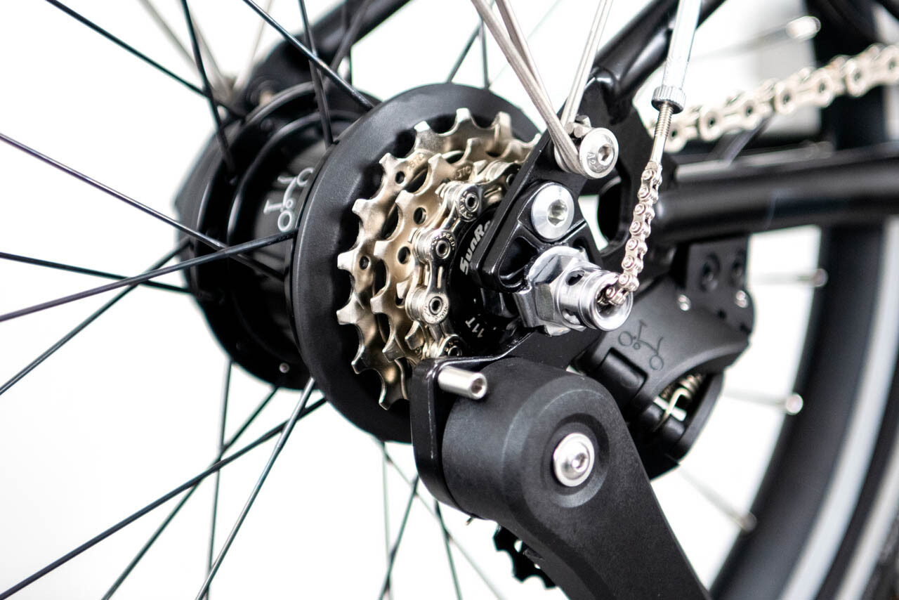 Brompton Electric C Line Explore 12‑Speed Folding E‑Bike – Roller Frame 6 Brompton Electric C Line Explore 12‑Speed Folding E‑Bike – Roller Frame - Image 6