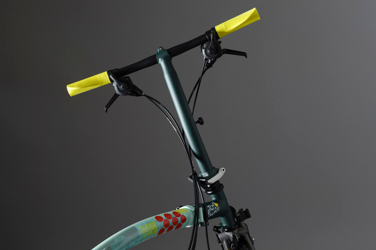 Brompton x Tour de France P Line 12-Speed Folding Bike - Sprinters Light Green, Low Handlebars 3 Brompton x Tour de France P Line 12-Speed Folding Bike - Sprinters Light Green, Low Handlebars - Image 3