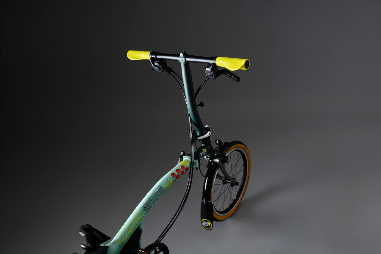 Brompton x Tour de France P Line 12-Speed Folding Bike - Sprinters Light Green, Low Handlebars 4 Brompton x Tour de France P Line 12-Speed Folding Bike - Sprinters Light Green, Low Handlebars - Image 4