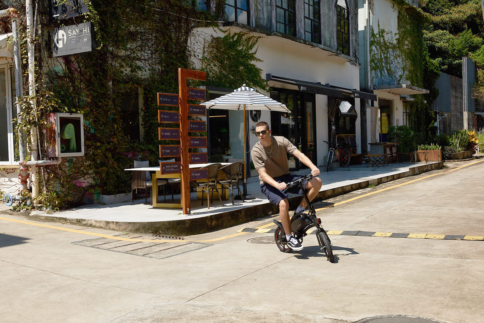 Why Micro-Mobility Matters: The Hidden Benefits of Compact E-Bikes 12